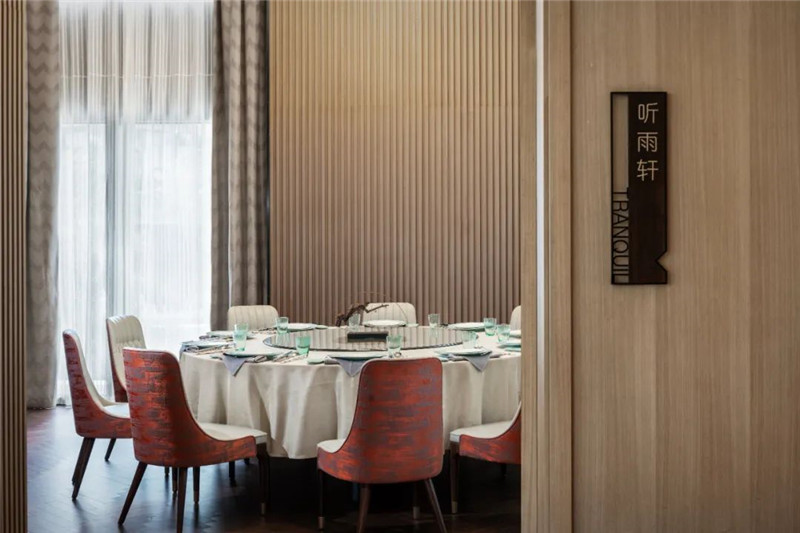 新中式度假酒店設(shè)計推薦：蘇州東太湖大酒店餐廳包房計